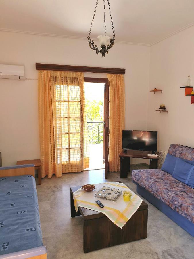 Myrto'S Apartment No15 劳特拉奥雷亚斯埃利尼斯 外观 照片